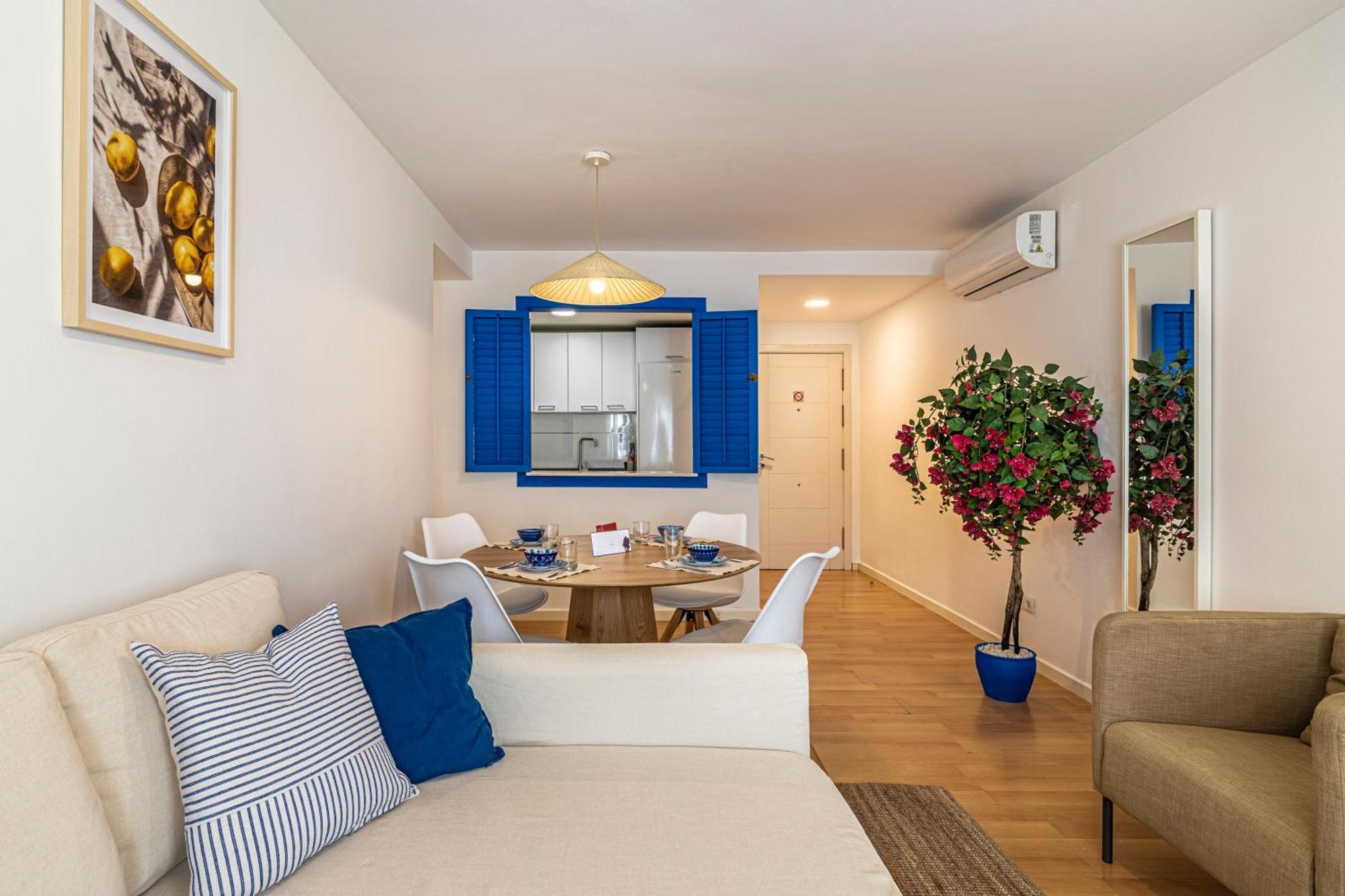 Solis Mare Apartments - Pedregalejo Beach Малага Екстериор снимка