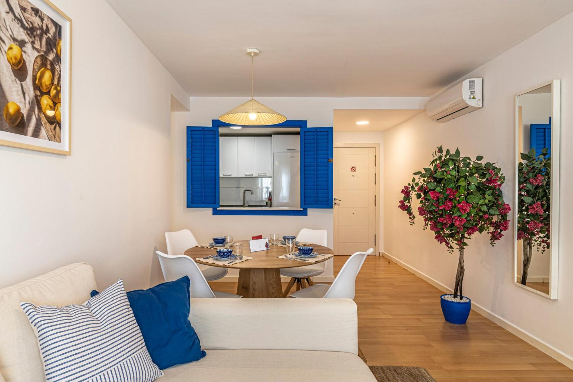 Solis Mare Apartments - Pedregalejo Beach Малага Екстериор снимка
