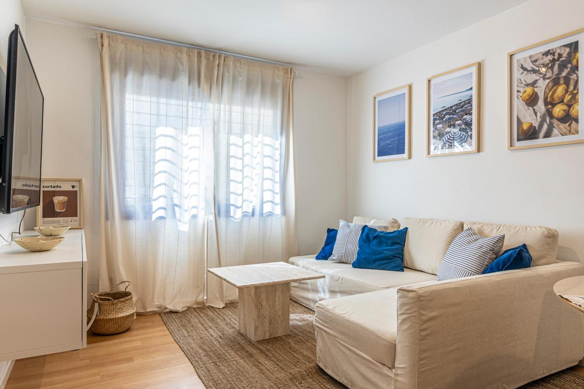 Solis Mare Apartments - Pedregalejo Beach Малага Екстериор снимка