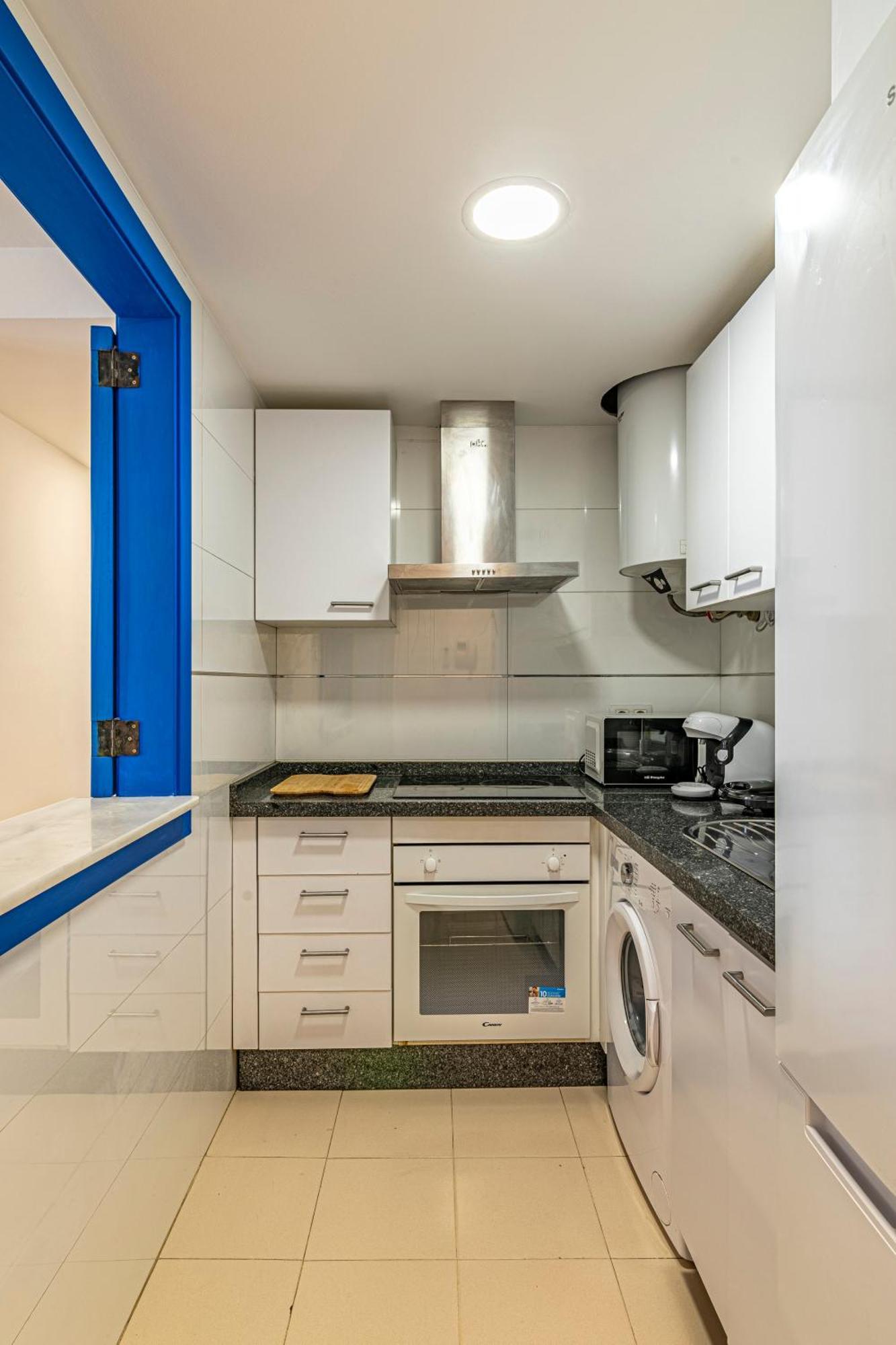 Solis Mare Apartments - Pedregalejo Beach Малага Екстериор снимка