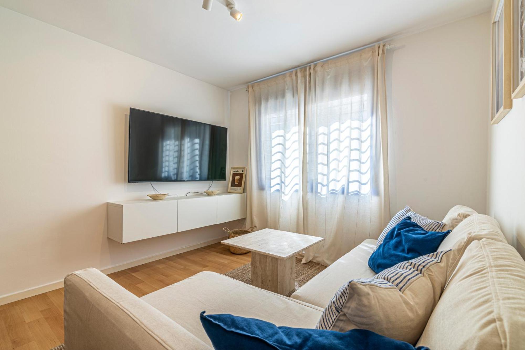 Solis Mare Apartments - Pedregalejo Beach Малага Екстериор снимка